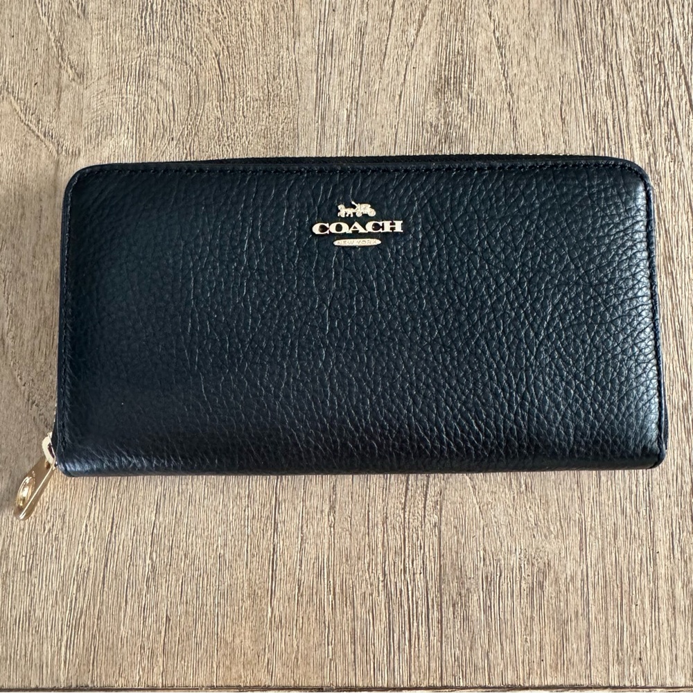 Coach Crossgrain Leather Zip Around Wallet - Black - Picture 2 of 7